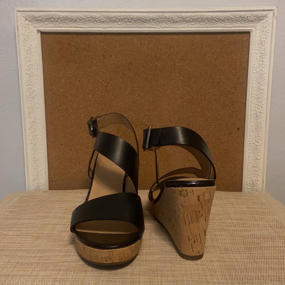 Franco Sarto Black Wedges - Picture 2 of 5